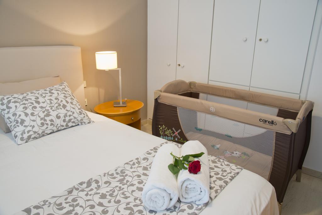 Knossos By Heloni Apartments Iraklio Exterior foto